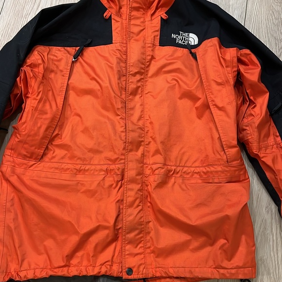 The NORTH FACE GorTex Shell L - Picture 3 of 11